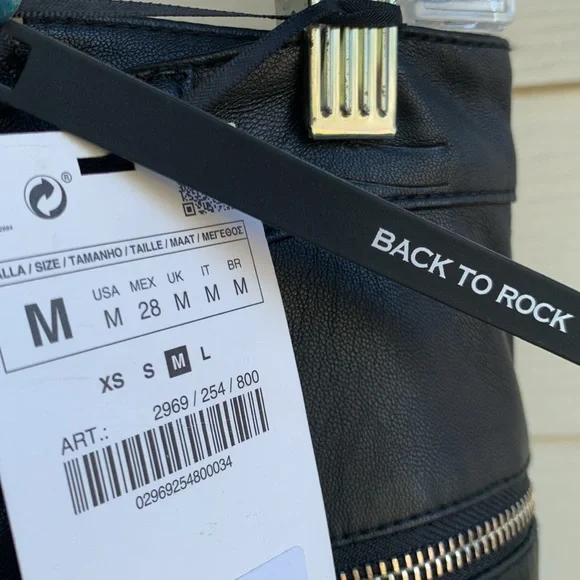 NEW Zara faux leather skinny jeans pants medium - Picture 3 of 7